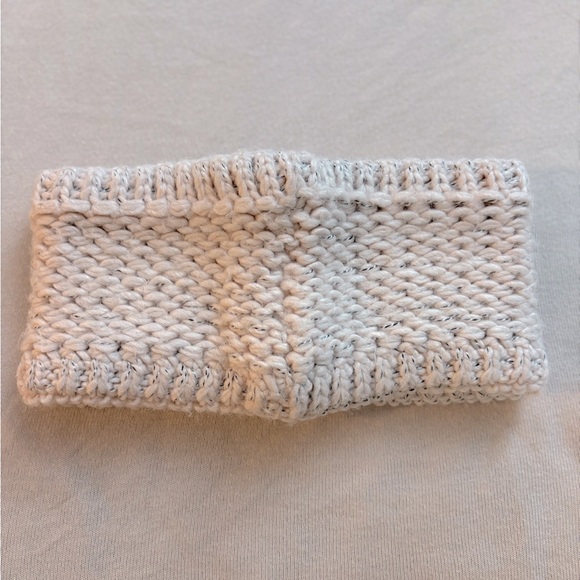 Carhartt Women’s Pink Knit Sherpa-Lined Headband - Picture 3 of 11